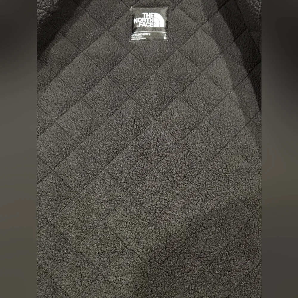The North Face Men's Cuchillo 2.0 Quilted Dark Gray Fleece Lined Vest. Size L. - Picture 6 of 9